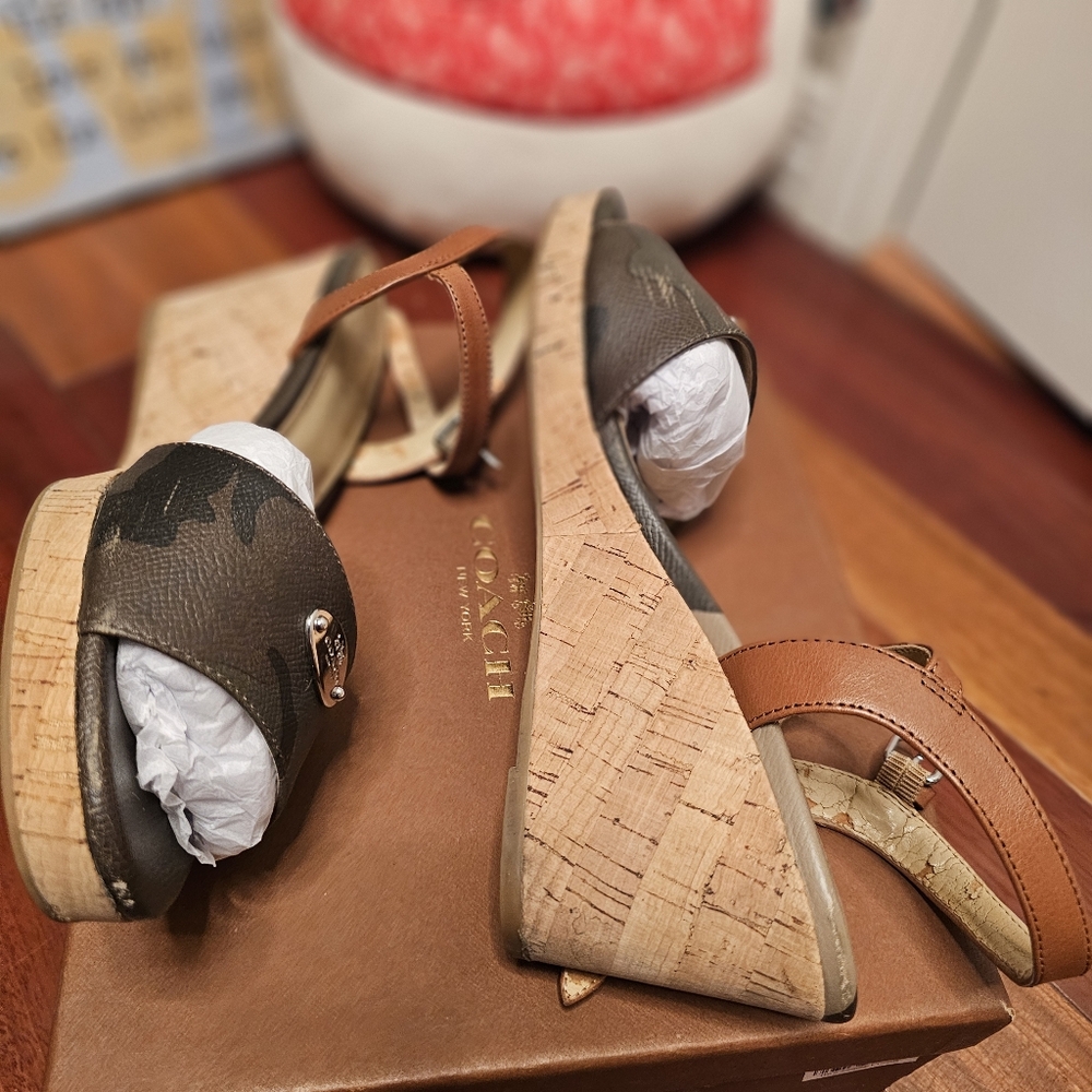 Coach Hinsdale Camo Wedge Sandals - Picture 9 of 17